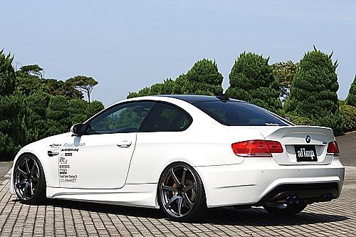 BMW M3改裝萩原風(fēng)格 低趴效果創(chuàng)造出龐大的存在感