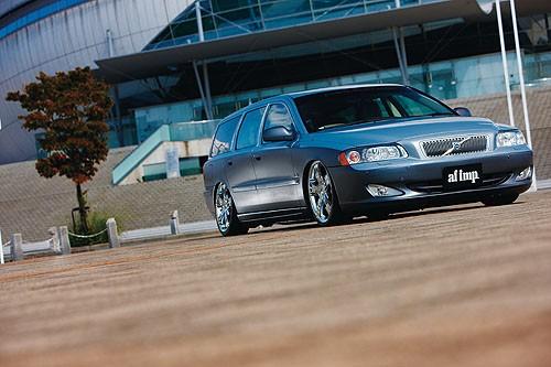 前無(wú)古人的改裝Volvo V70 Farhren Auto Colors