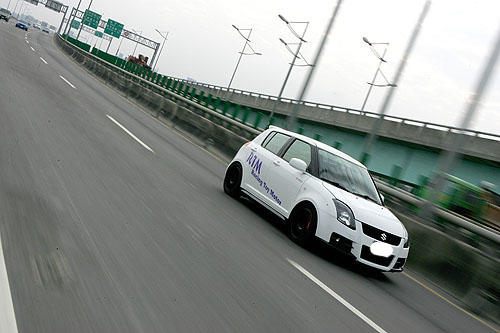 汽車改裝圖片