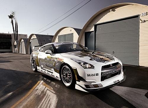 最熱辣的道路合法R35尼桑 GT-R和TOYO R888
