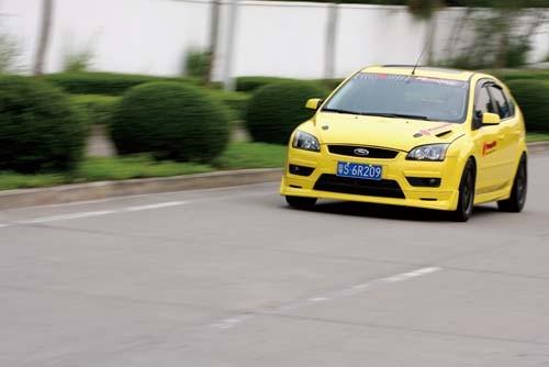 兩岸聯(lián)手改裝Ford Focus 2.3 NA