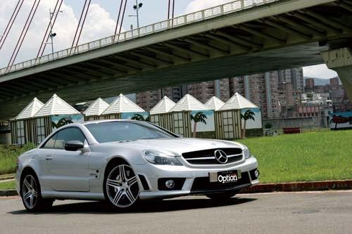 奔馳SL55 AMG升級(jí)改裝全面進(jìn)化至SL63 AMG