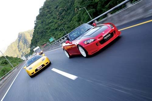 Honda S2000 & Honda NSX展現(xiàn)Honda競(jìng)技本質(zhì)