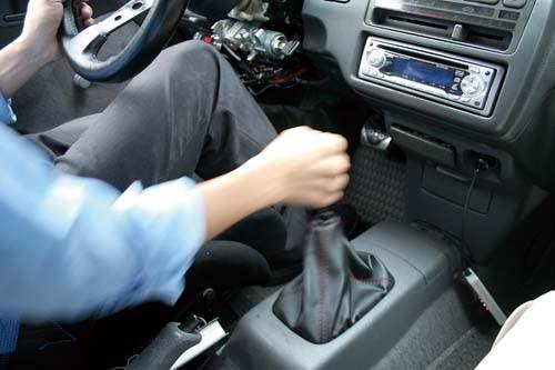 自己動手DIY--改裝CIVIC 快排(2--1) 自己動手DIY--改裝CIVIC 快排(2--1)