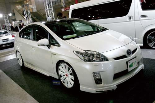 對應(yīng)Prius/Insight兩款Hybrid的改裝套件