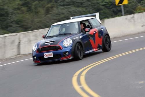 Mini Cooper S 改裝M7加大尾翼