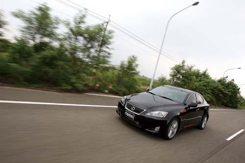 ARMA版Lexus IS250機械增壓版V6發(fā)動機