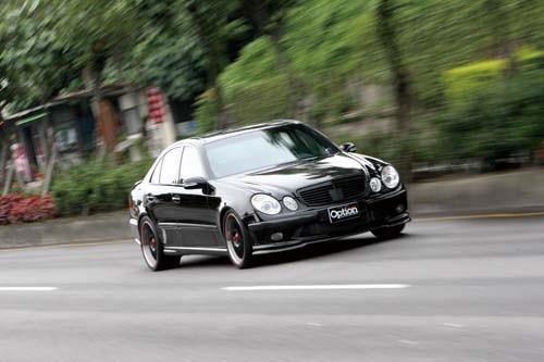 E55 AMG性能激增有如超跑般的感覺(jué)