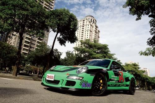 AKRAPOVIC排氣系統(tǒng)突破911 GT3 RS