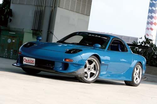 轉(zhuǎn)子發(fā)動機中的經(jīng)典RX-7還是RX-8?(二) 轉(zhuǎn)子發(fā)動機中的經(jīng)典RX-7還是RX-8?(二)