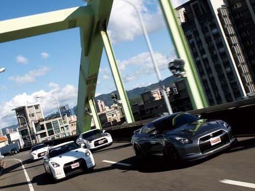 CircuiTek 500hp R35×HKS GT600R 600hp R35