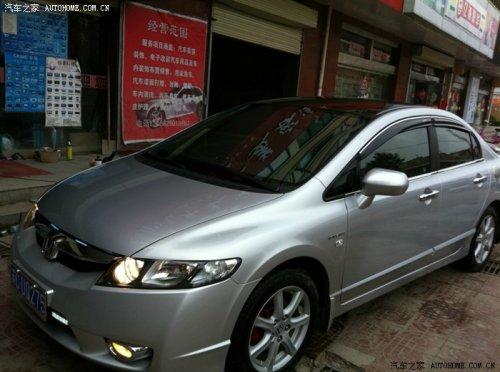 僅圖視覺效果 思域加裝中網尾翼及噴紅剎車盤作業(yè)