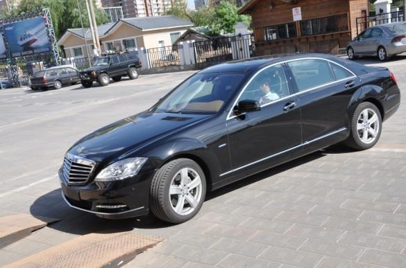 11款奔馳s350L改裝s600款式外觀作業(yè)