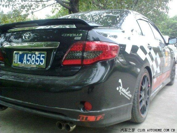新貴卡羅拉輪轂改裝+雙排氣+車身貼花作業(yè)