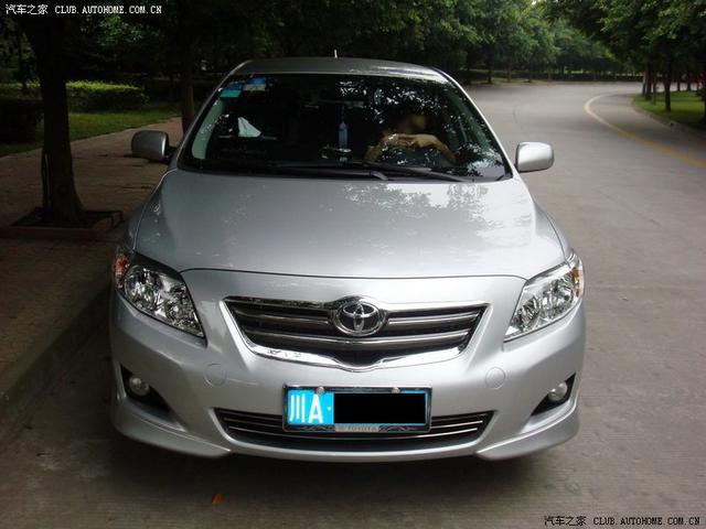 卡羅拉運(yùn)動版提車2個月詳細(xì)內(nèi)飾+外飾圖片加裝中網(wǎng)燈