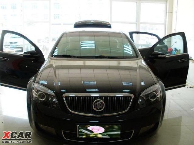 家車也瘋狂！凱越率車型改裝輪轂、輪胎作業(yè)！