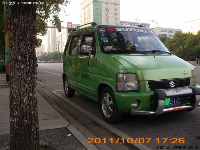 凱旋改裝17寸輪轂+米其林輪胎作業(yè)