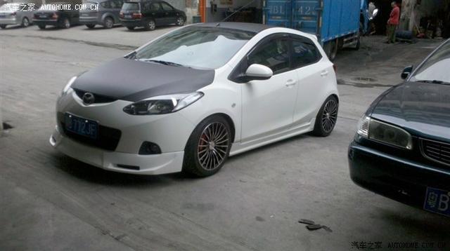 馬自達(dá)3全車改色+后包角+行車電腦尾燈貼膜作業(yè)