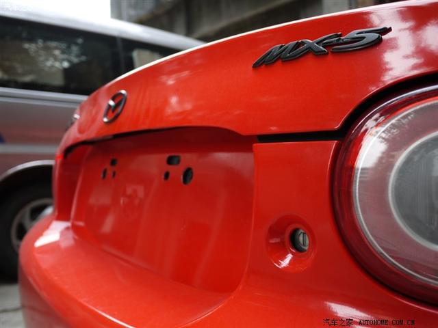 MG 6改裝個(gè)性燈眉+碳纖維內(nèi)飾作業(yè)