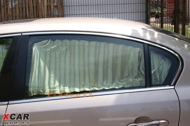 君越改装安装百叶窗+铝合金车标