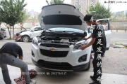 成都創(chuàng)酷改車燈雪佛蘭改裝奧迪Q5透鏡氙氣大燈LED日行燈