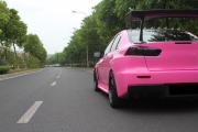 翼神9900系列改色膜亮光淡粉車身改色實車效果