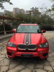 寶馬X5汽車改色效果之電鍍冰紅車身貼膜