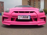 GT-R汽車改色效果之亮光桃紅車身貼膜