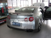 公路戰(zhàn)神日產(chǎn)GT-R在艾森