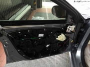 天津奔驰C200原厂折叠后视镜电耳安装分享天津小吕欧娜车品