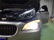 寶馬7系升級高配大燈