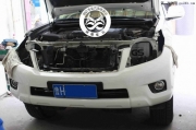 合肥車改，豐田普拉多的改燈作業(yè)。