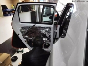 鹽城汽車音響360全景：大眾POLO無損換裝漫步者汽車音響
