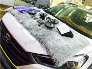 濟(jì)南現(xiàn)代途勝汽車音響改裝美國哈曼JBL+調(diào)音俠+大能四門隔音
