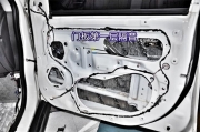 廣州先歌專業(yè)汽車音響改裝 改裝三菱勁炫原車?yán)忍嵘繇?></a>
<a target=