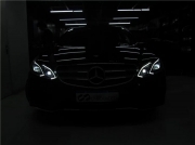 奔馳E260L運(yùn)動(dòng)時(shí)尚升級(jí)原廠豪華版智能隨動(dòng)LED大燈