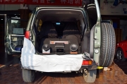 吉姆尼汽車音響改裝 門板倒模最佳工藝 長沙江波汽車音響...