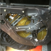 羅定金聲匯汽車音響——寶馬X1改裝全車隔音