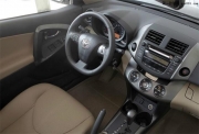 汕頭豐田RAV4汽車升級(jí)德國(guó)海螺7系三分頻+后備箱低音倒模