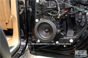 豪車也改裝 武漢歌德保時捷卡宴改裝德國伊頓RSE三分頻音響