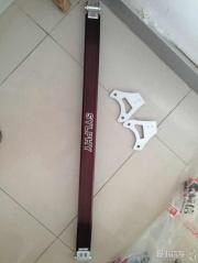 軒逸改裝安裝鋁鎂合金前頂作業(yè)