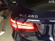 天津奔馳GLC200安裝原廠三色氛圍燈