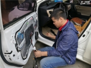 羅定金聲匯汽車音響——雷凌安裝升窗器