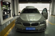 武漢汽車改裝寶馬5系裝倒車影像電尾門