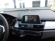宝马2系原车屏加装倒车影像和记录仪
