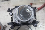 深圳起亚佳乐灯光改装升级海拉5透镜