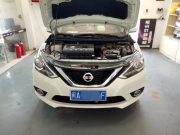 福州日產(chǎn)軒逸升級(jí)雙光透鏡、LED日行燈，