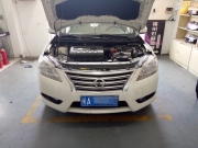 福州13款軒逸升級雙光透鏡氙氣大燈