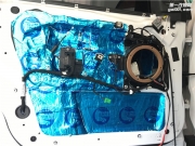 綿陽(yáng)繪音路虎發(fā)現(xiàn)神行汽車音響改裝彩虹SL6.3細(xì)膩通透好聲音