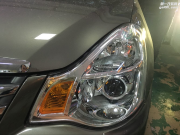 日產(chǎn)軒逸改燈  經(jīng)典軒逸大燈升級小糸Q5氙氣高配雙光透鏡